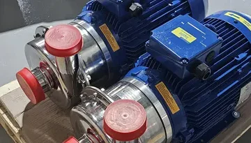 A photo of a CTH & CTI Centrifugal Pump on a pallet