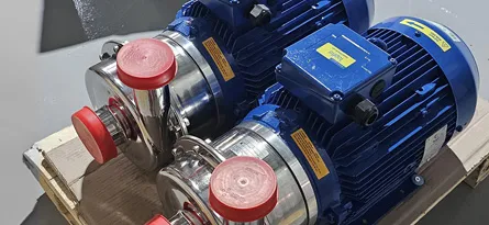 A photo of a CTH & CTI Centrifugal Pump on a pallet